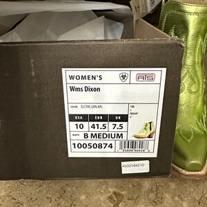 NIB - Ariat Women's Dixon Ankle Boots in Electric Green